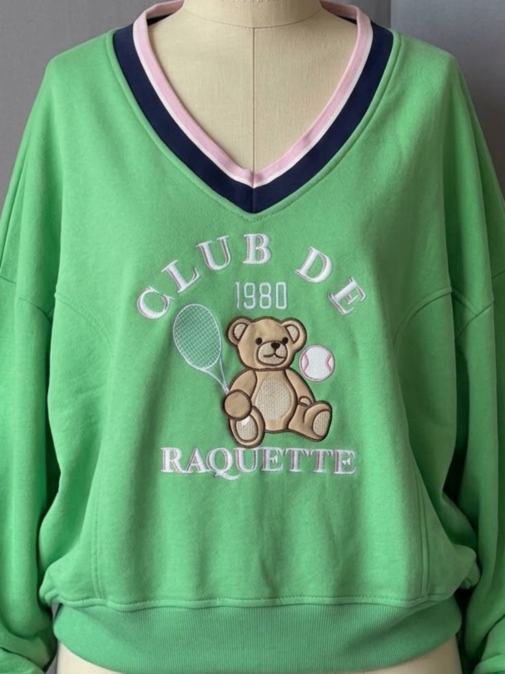 Vintage 1980 Teddy Bear Sweatshirt Green Pink+White Raquette Club Sporty Preppy